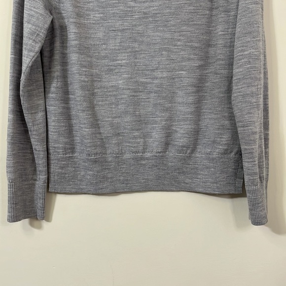 GAP 100% Merino Wool Grey Pullover Sweater Size S Petite - Picture 3 of 7